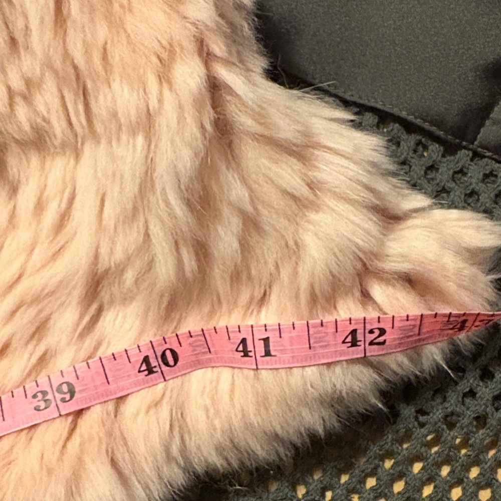 Pink 100% Rabbit Fur Poncho - Picture 10 of 10